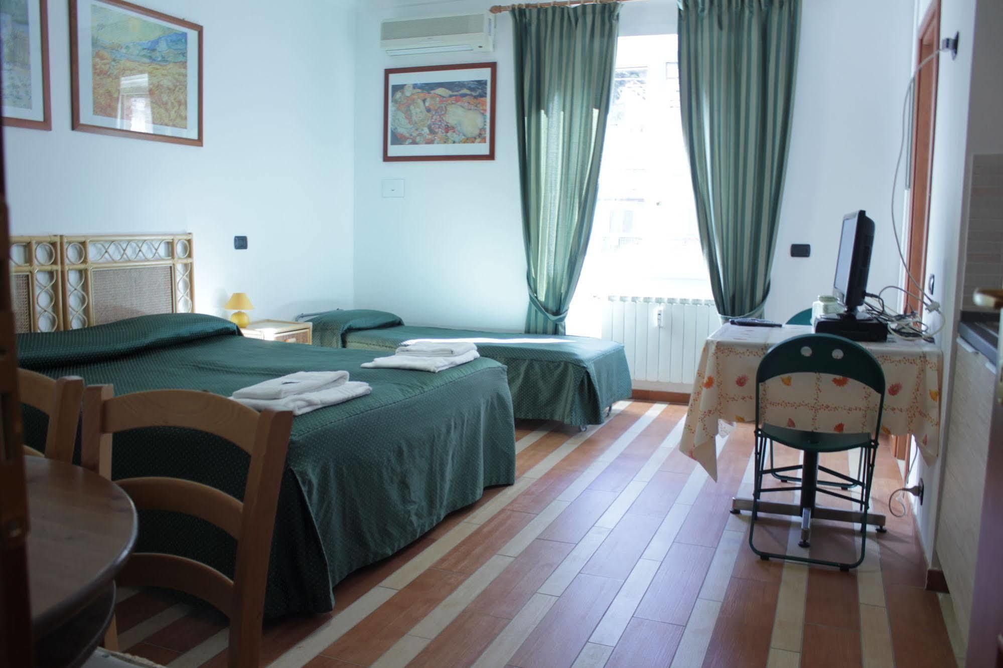 Tourist House Roma Lejlighedshotel Eksteriør billede
