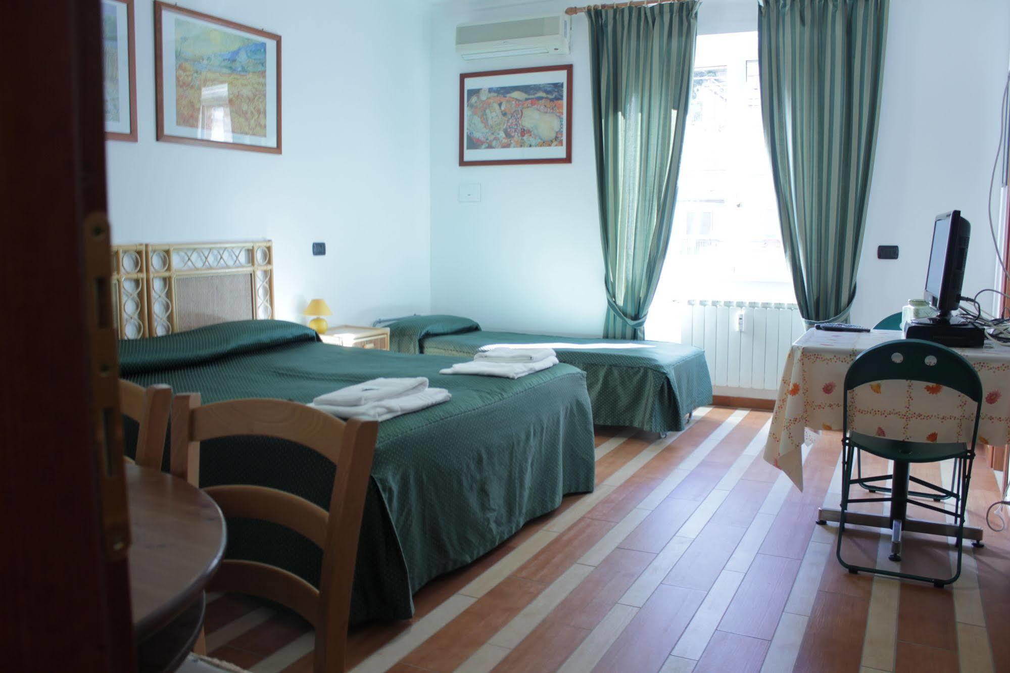 Tourist House Roma Lejlighedshotel Eksteriør billede