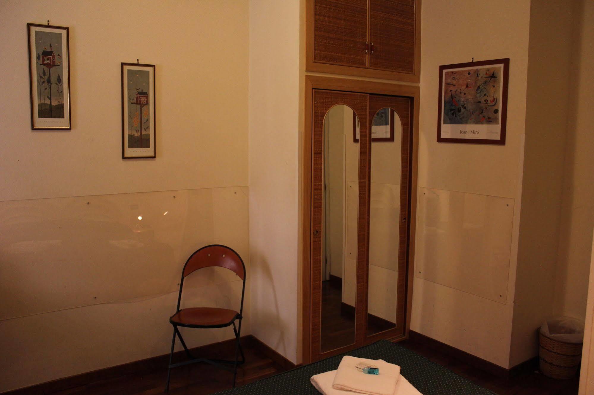Tourist House Roma Lejlighedshotel Eksteriør billede