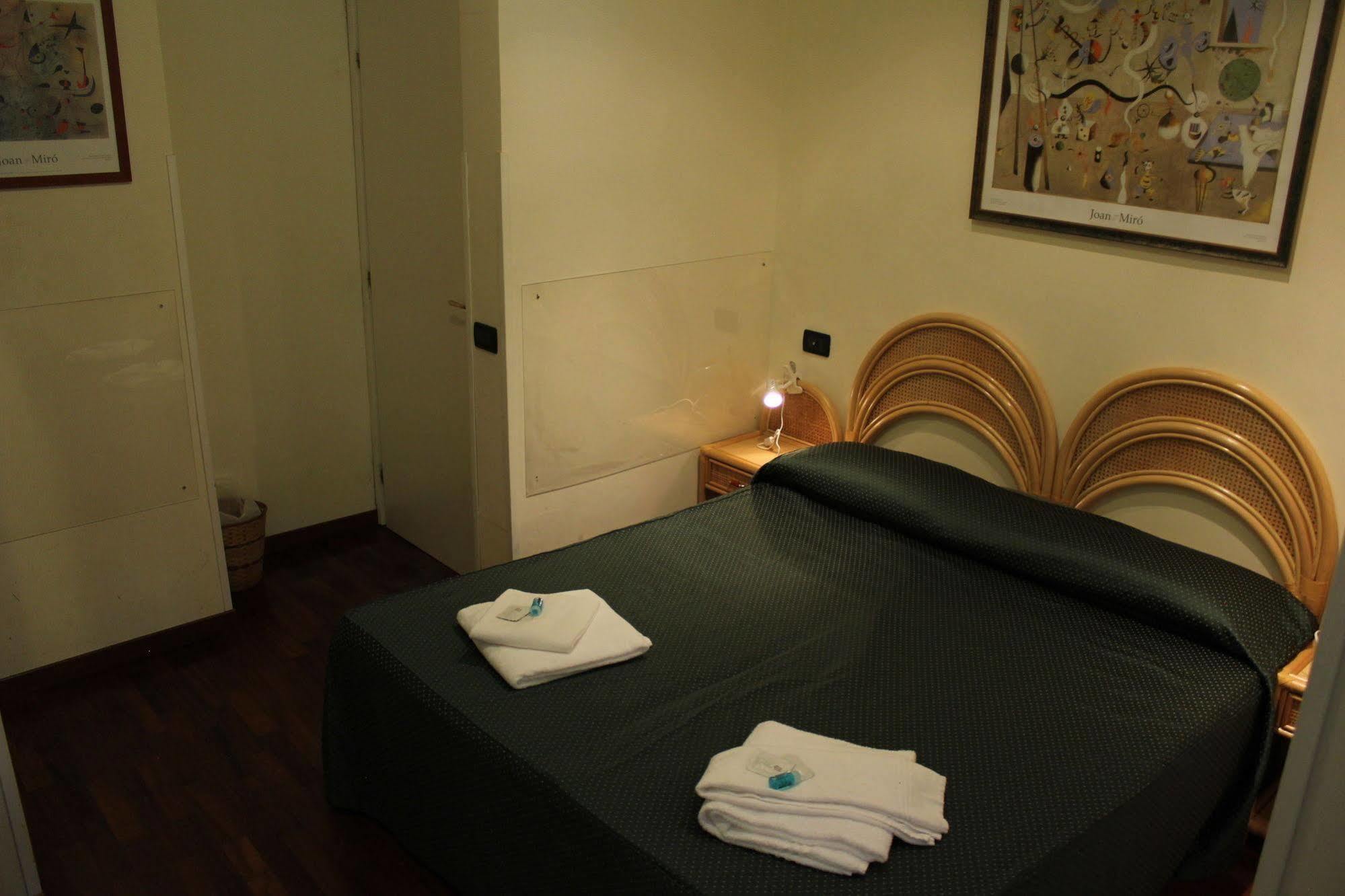 Tourist House Roma Lejlighedshotel Eksteriør billede